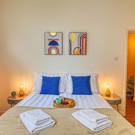 2 Bedroom Apartment In Bath City Centre With Garden & Free Parking Eksteriør bilde