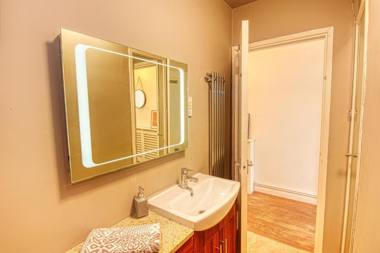 2 Bedroom Apartment In Bath City Centre With Garden & Free Parking Eksteriør bilde