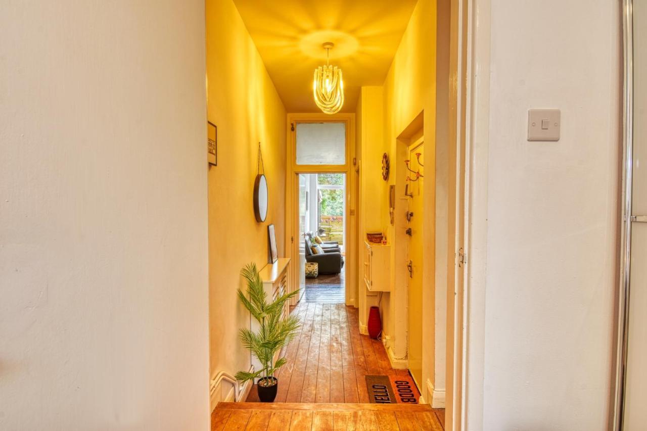 2 Bedroom Apartment In Bath City Centre With Garden & Free Parking Eksteriør bilde