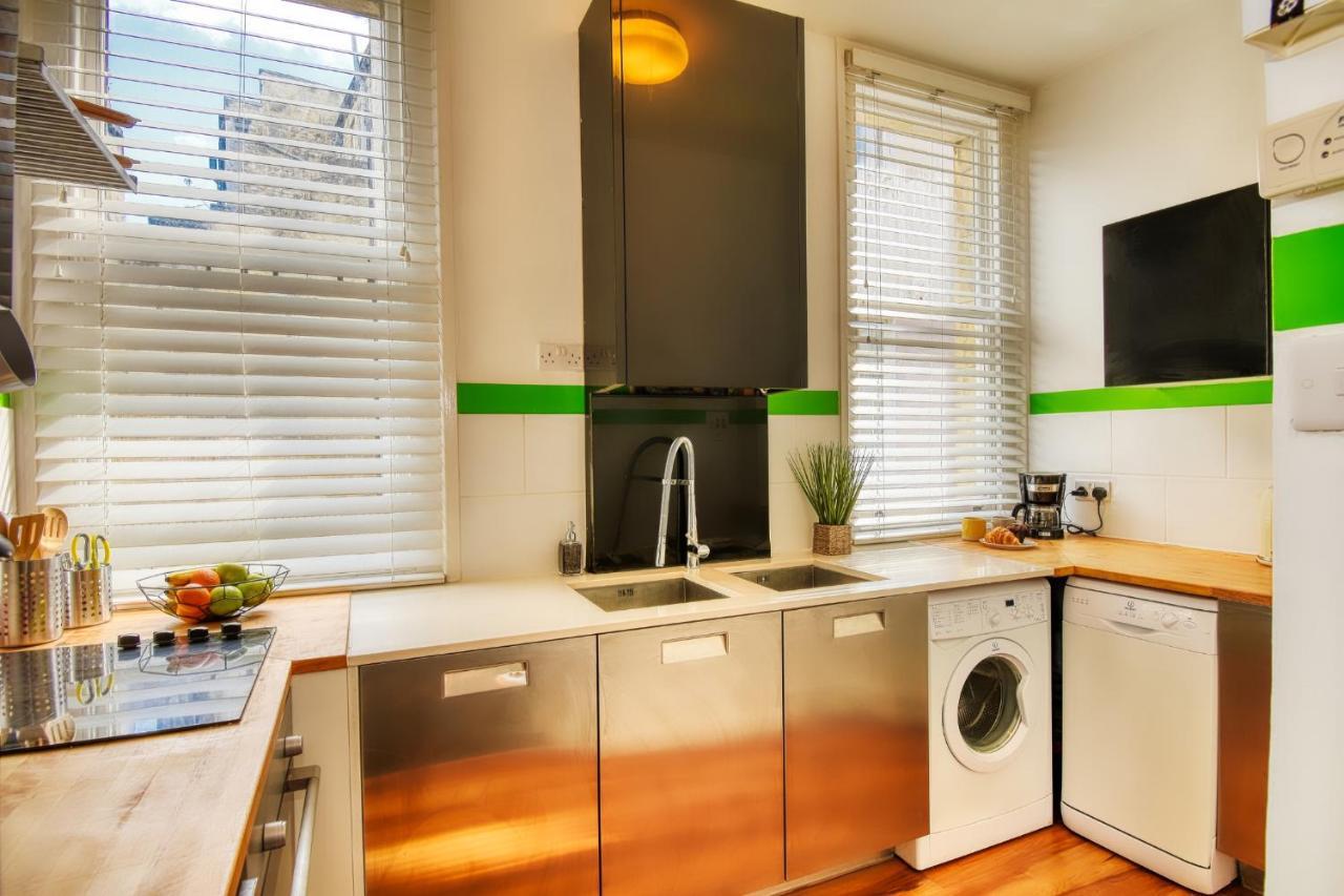 2 Bedroom Apartment In Bath City Centre With Garden & Free Parking Eksteriør bilde