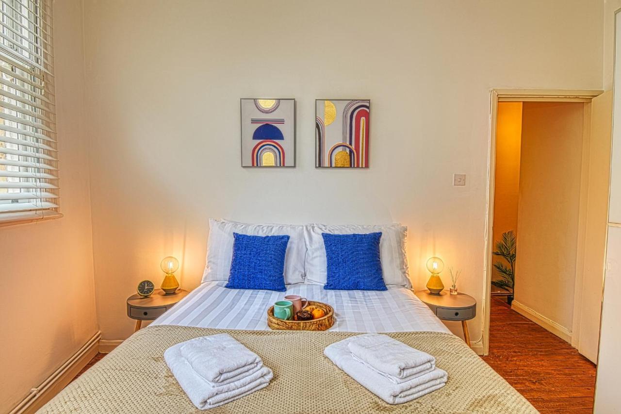 2 Bedroom Apartment In Bath City Centre With Garden & Free Parking Eksteriør bilde