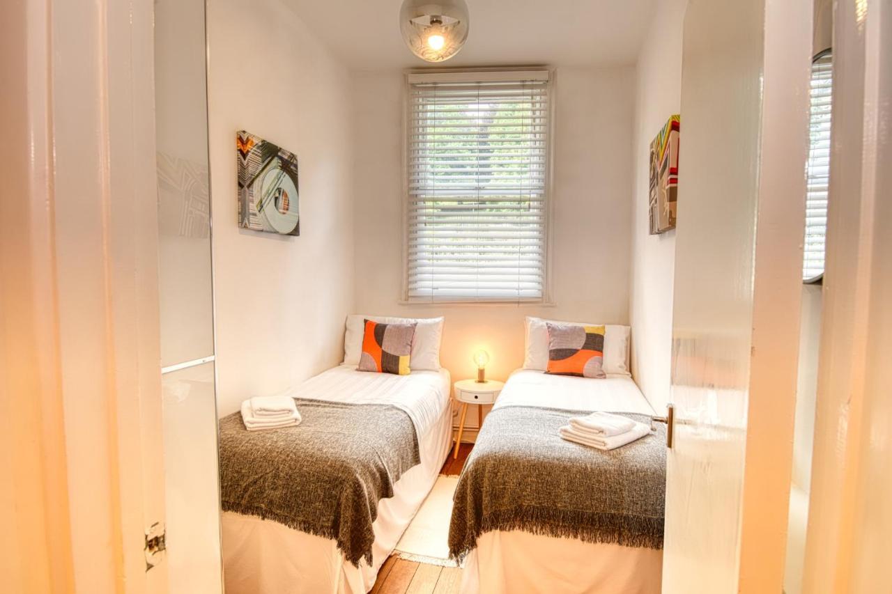 2 Bedroom Apartment In Bath City Centre With Garden & Free Parking Eksteriør bilde