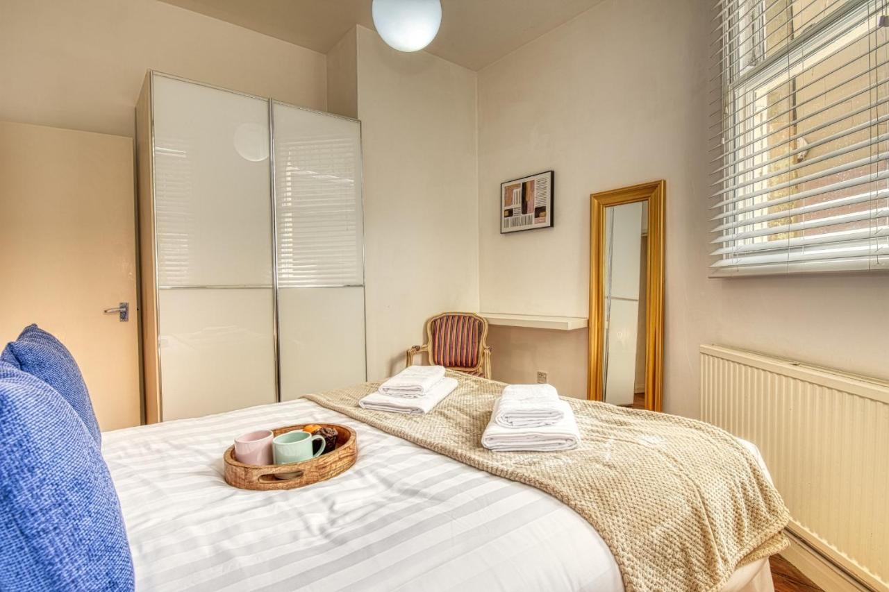 2 Bedroom Apartment In Bath City Centre With Garden & Free Parking Eksteriør bilde