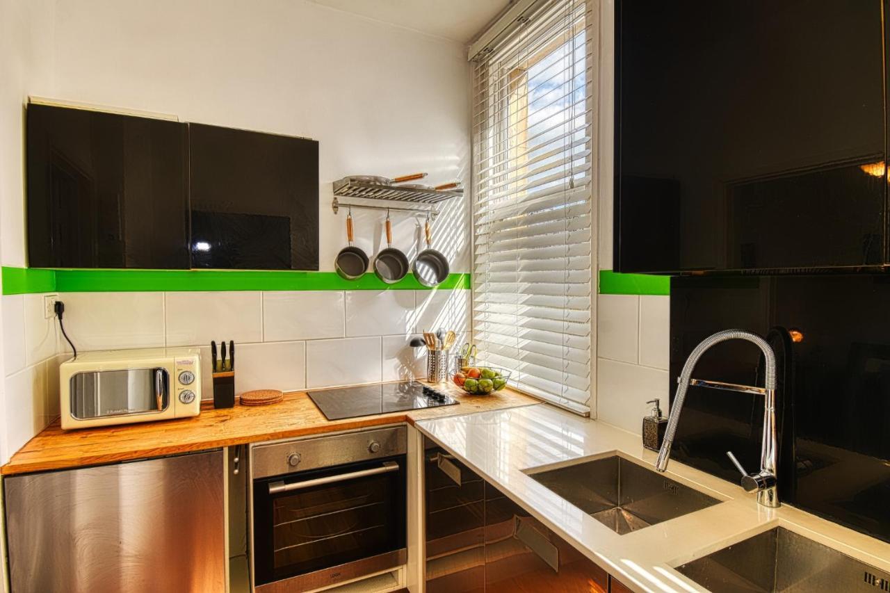 2 Bedroom Apartment In Bath City Centre With Garden & Free Parking Eksteriør bilde